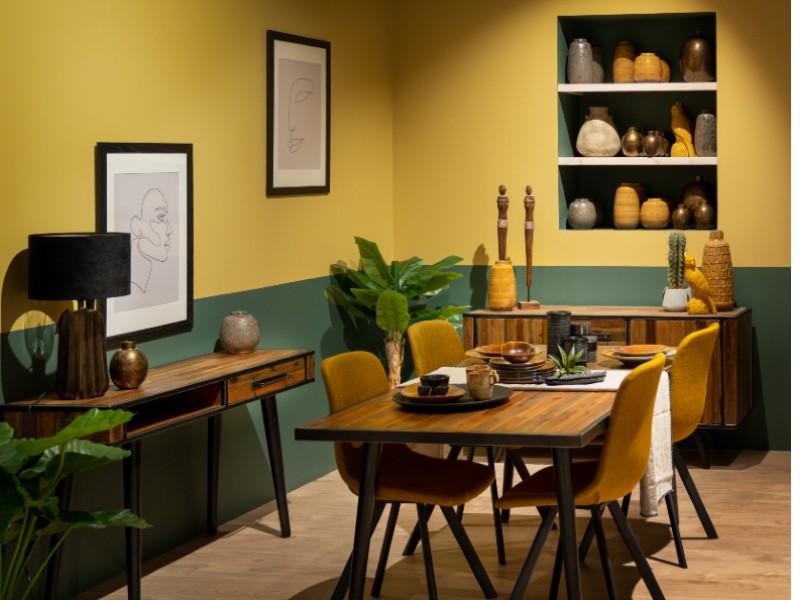table repas en bois recyclé rectangulaire dans salle à manger bohème 