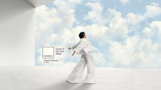 Cloud dancer : la couleur pantone 2026 pour un intérieur lumineux
