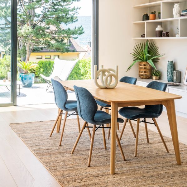 Chaise en tissu soft touch bleu foncé KERI