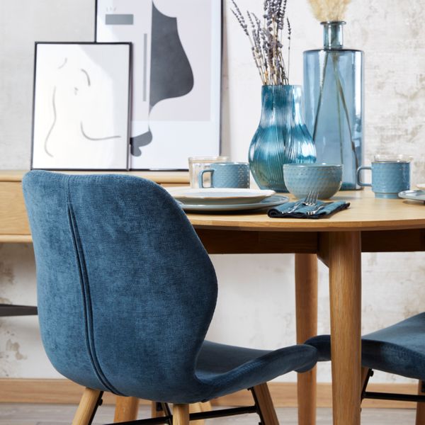 Chaise en tissu soft touch bleu foncé KERI