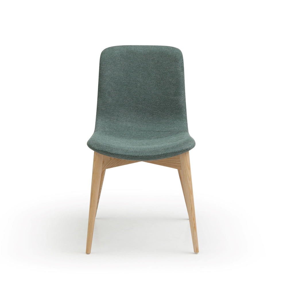Chaise repas tissu vert pied en frêne naturel Katy