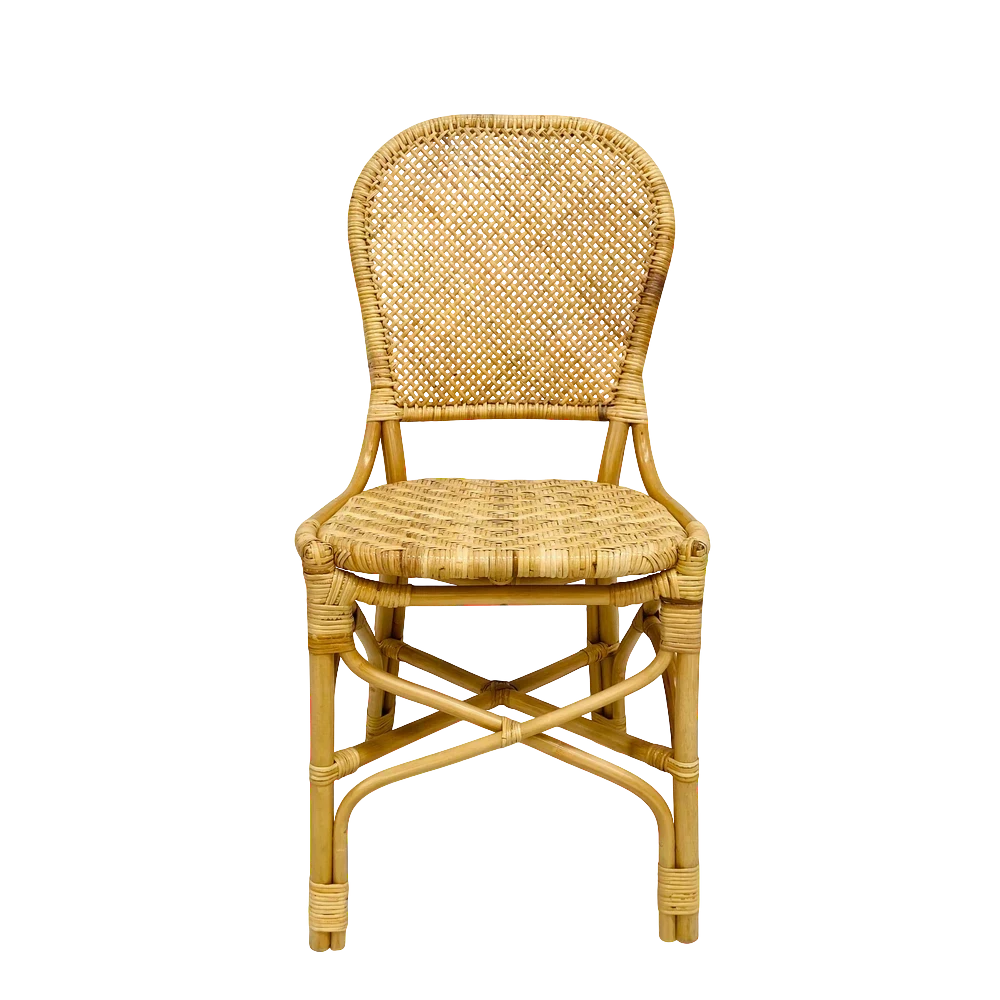 Chaise repas ZAGO STORE en rotin naturel tressé au design bohème avec dossier arrondi et pieds croisés